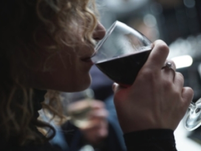 Combien de calories dans un verre de vin rouge, blanc ou rosé ?